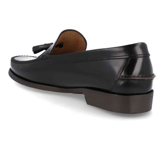 Zapatos Castellanos con borlas Negro por 65€