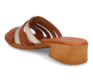 Sandalias de piel con tacon bajo Digo Digo 4170 Cuero
